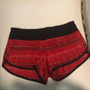 Lululemon size 4 Speed Shorts